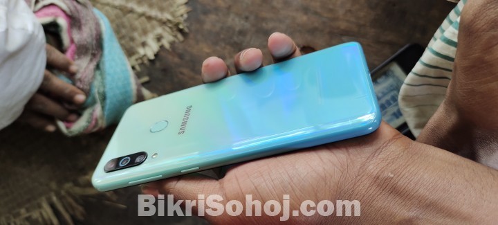 samsung M40